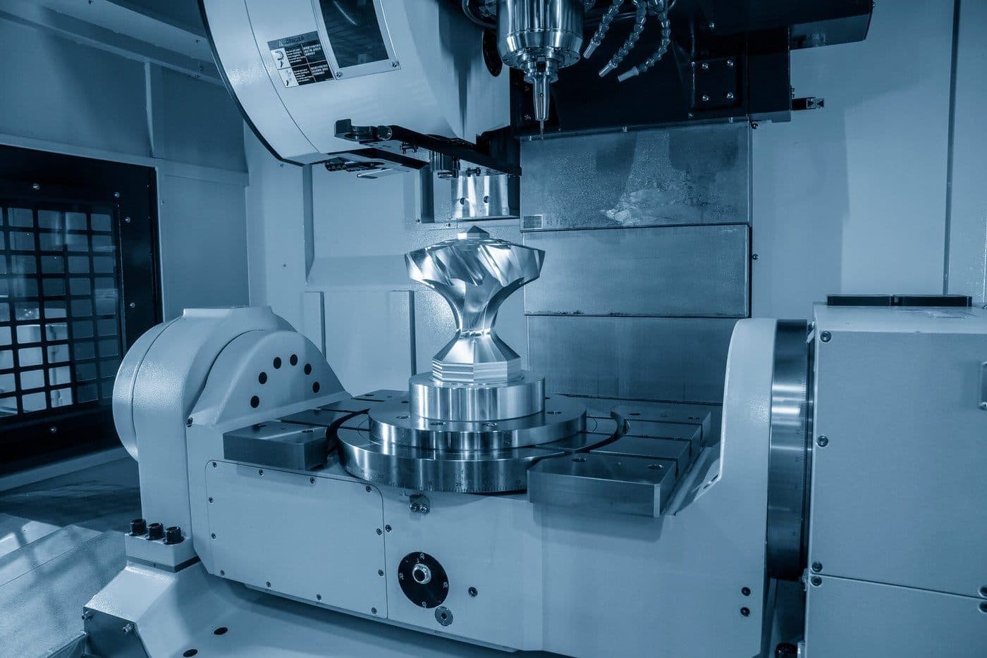 5-осевой обрабатывающий центр — Mazak VARIAXIS i-700